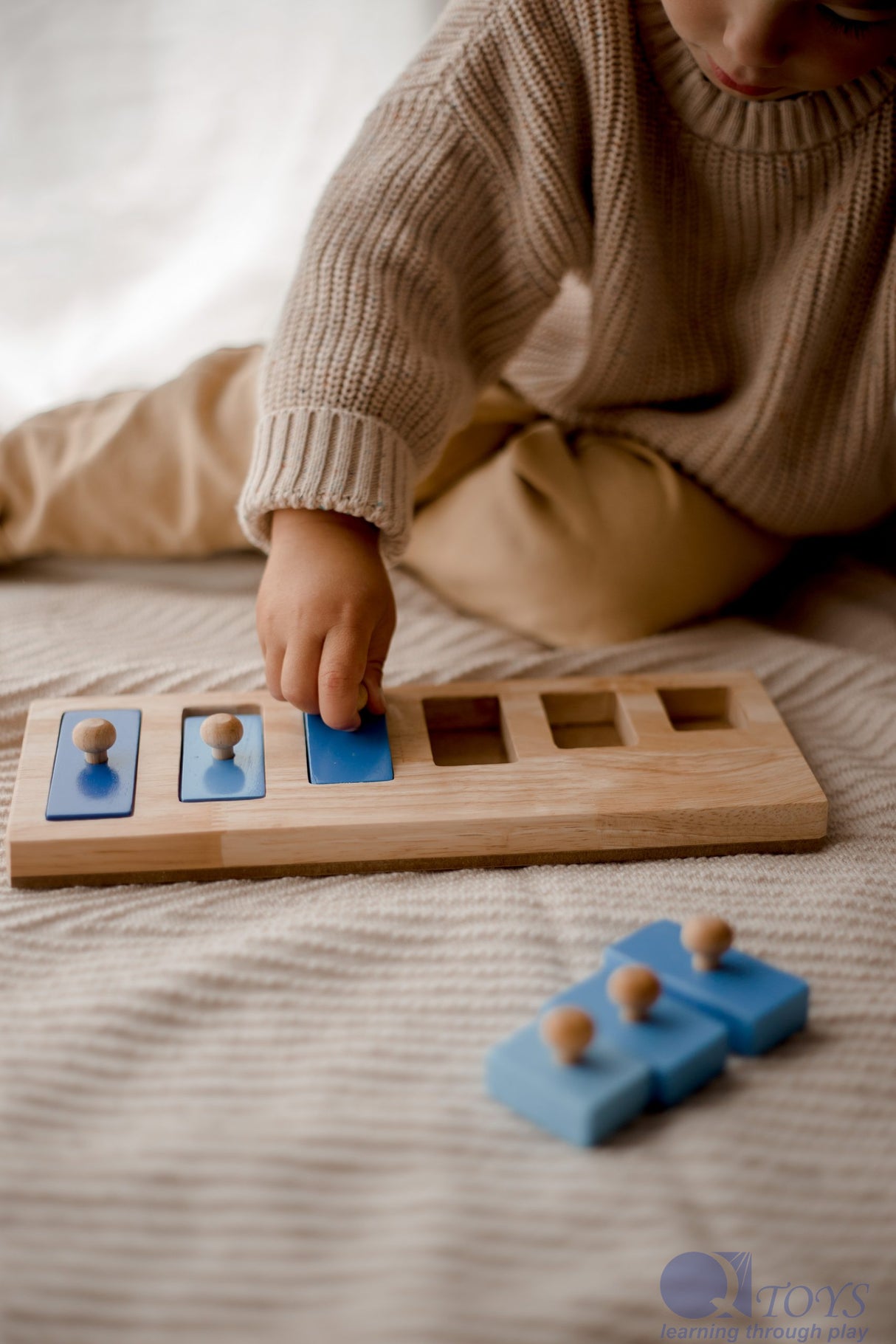 Short -Tall Knob Puzzle