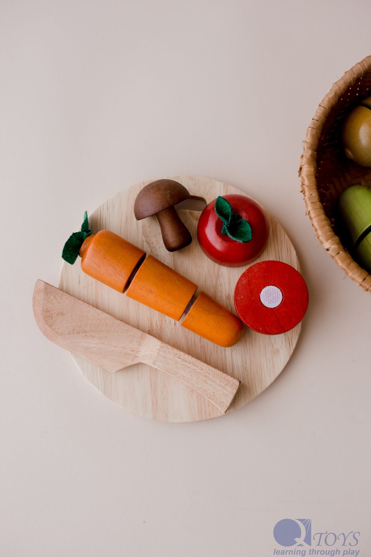 Coloured Fruit Basket (with knife & cutting board)