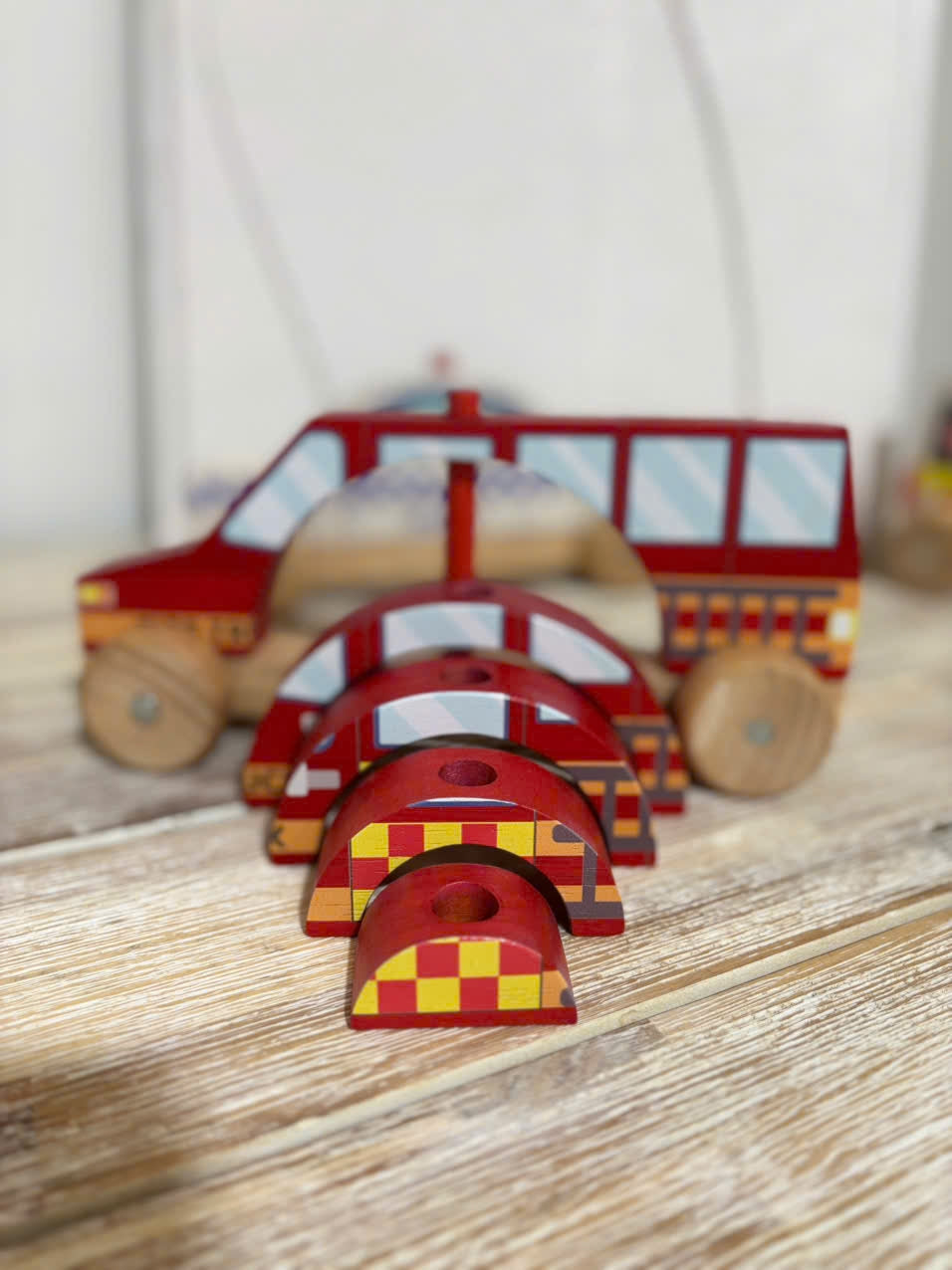 2-in-1 Stacking Fire Truck