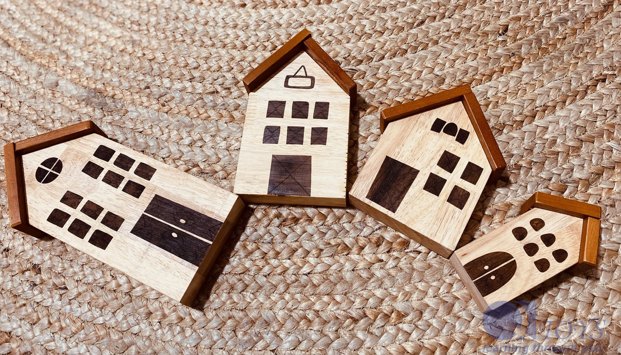 Natural Play House - set of 4