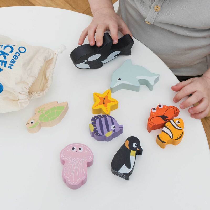 Petilou Ocean Stacking Animals & Bag