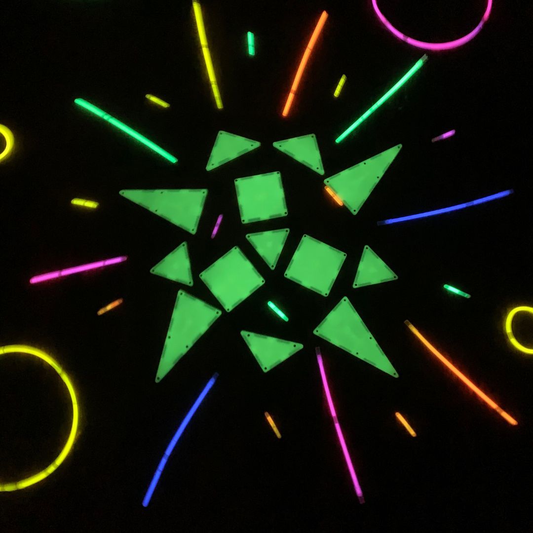 MAGNA-TILES- Glow - 16 piece set