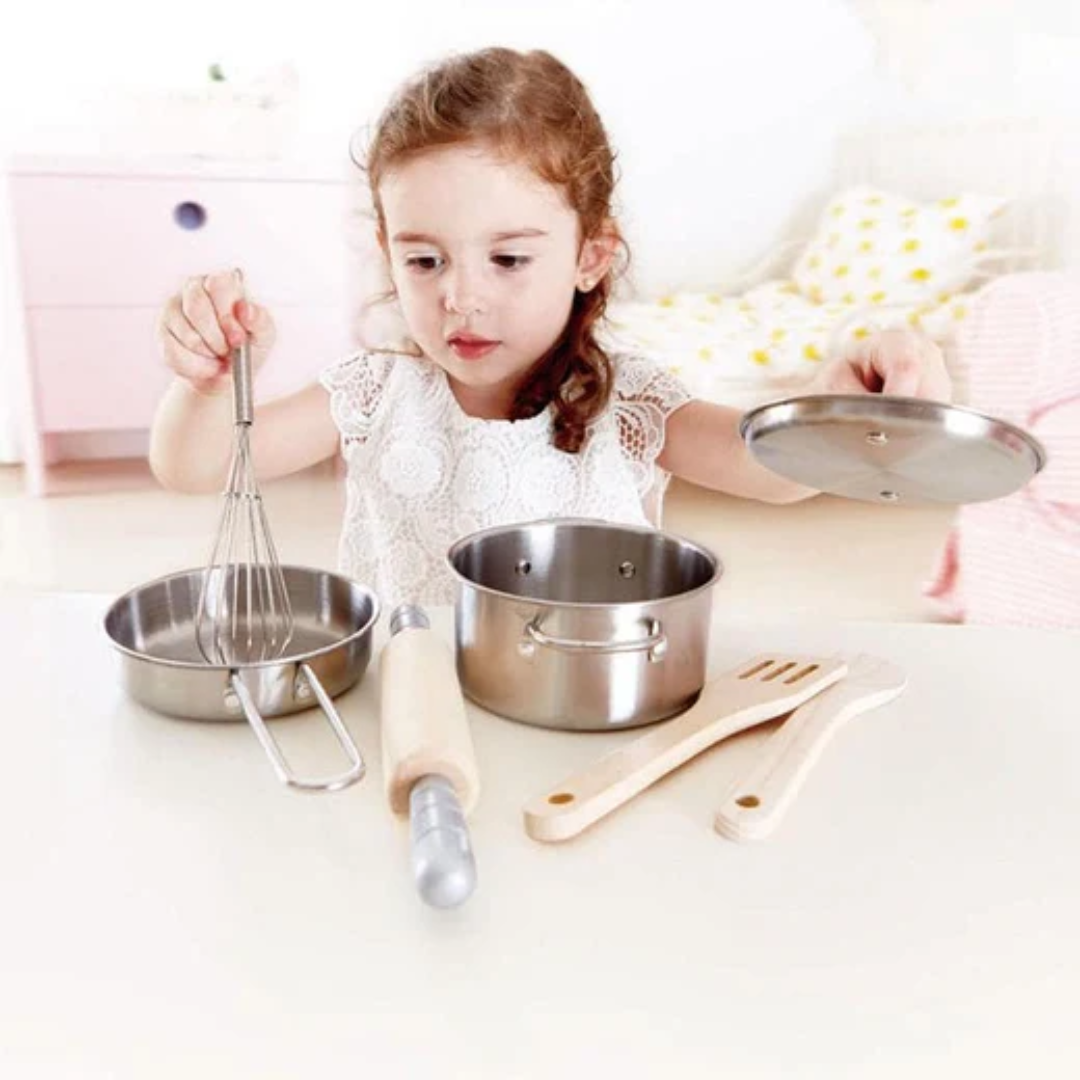Pretend cooking set for toddler