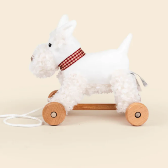 Pull-Along Lola