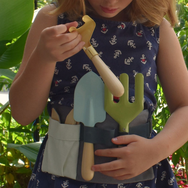 Garden Belt With Tools & Name Tag