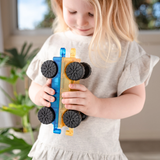 Child building with the Connetix Bright Car Pack 2 pc