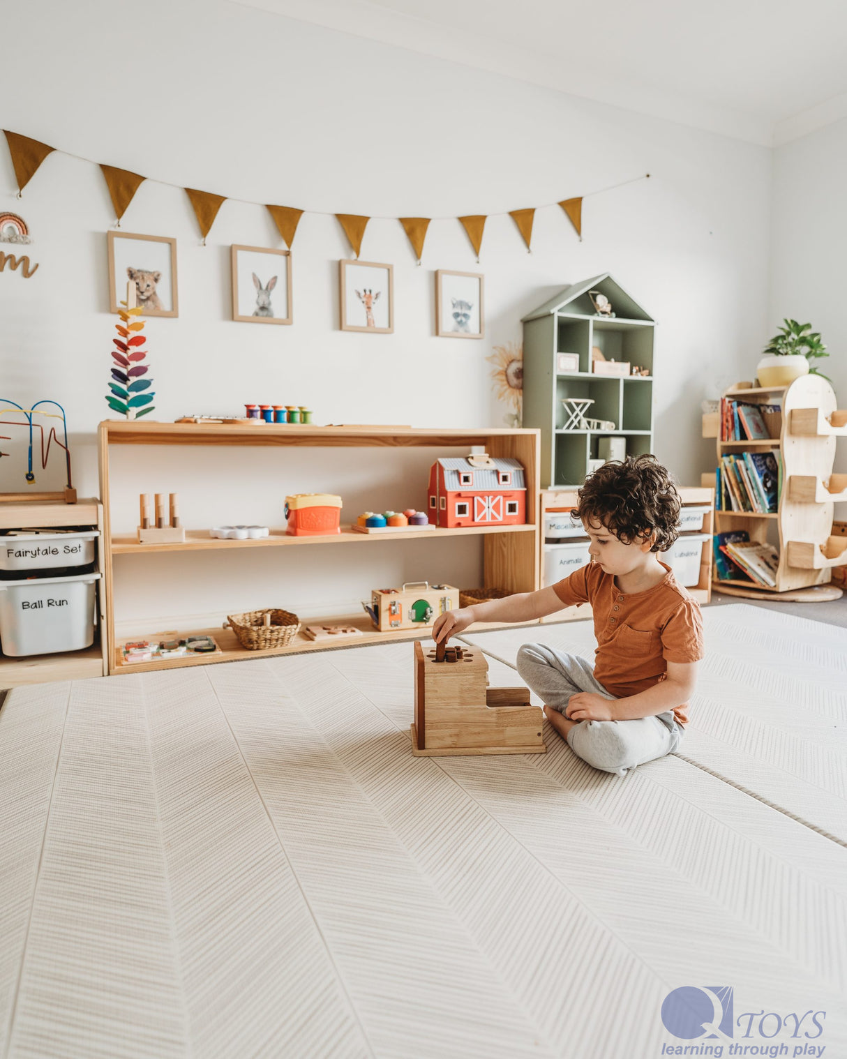 Montessori Cylinder Post Box