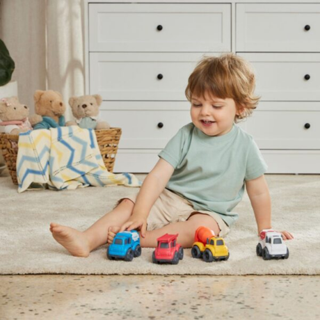 Bioplastic Utility Truck Small in use
