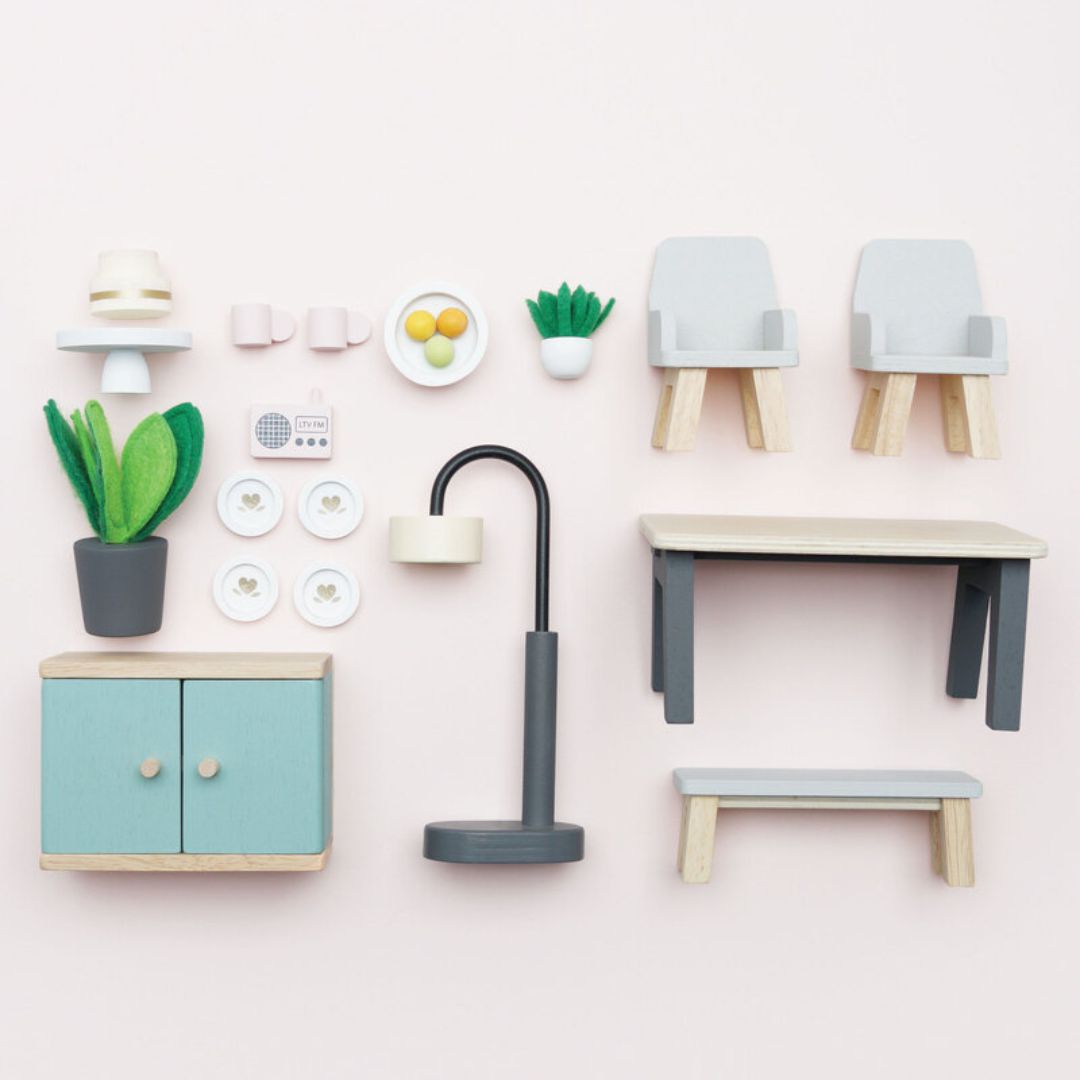 Le Toy Van Daisylane Dining Room – dinner is served – in eighteen exquisite pieces