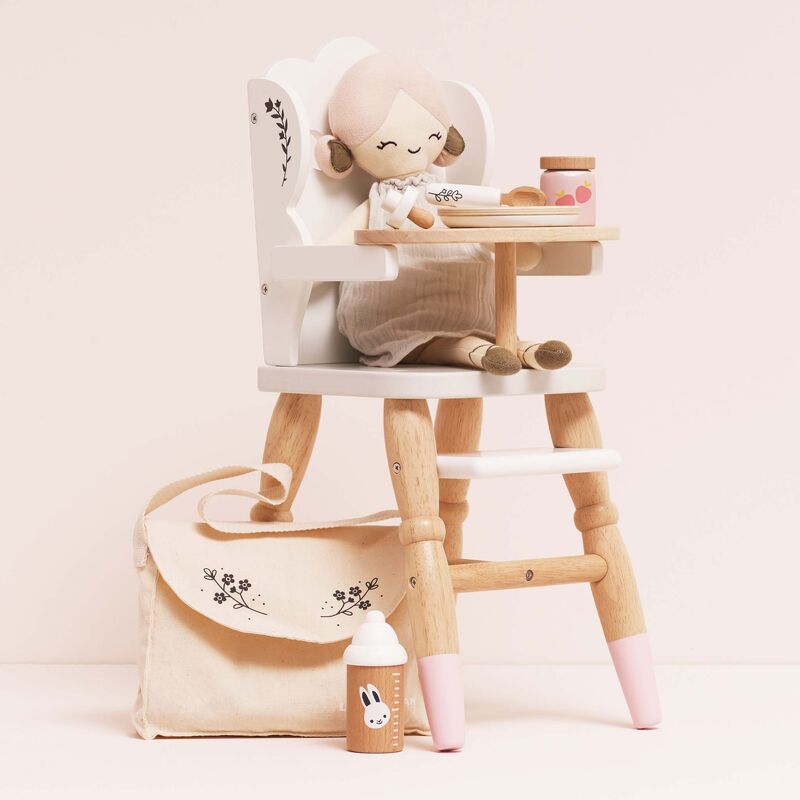 Le Toy Van Dolls Wooden High Chair – is dolly ready for her meal?