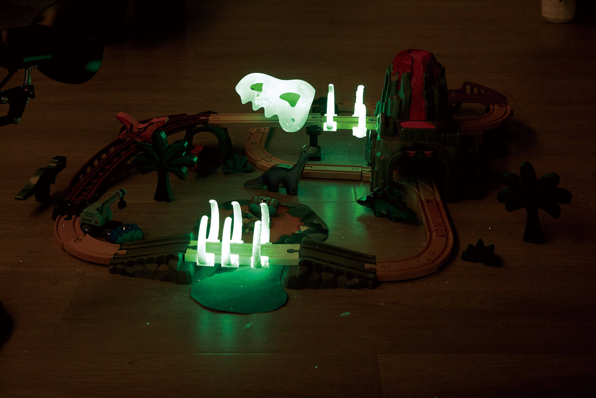 Dino Railway Adventure Set