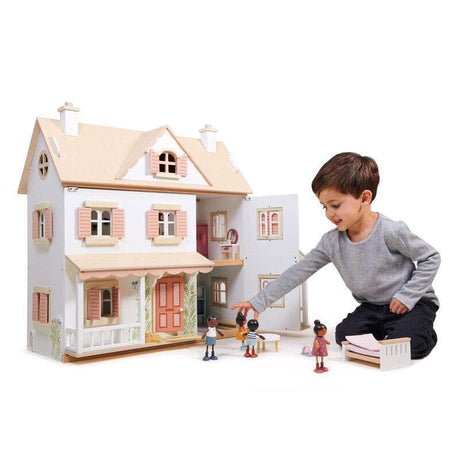Tender Leaf Humming Bird Doll House in use during play