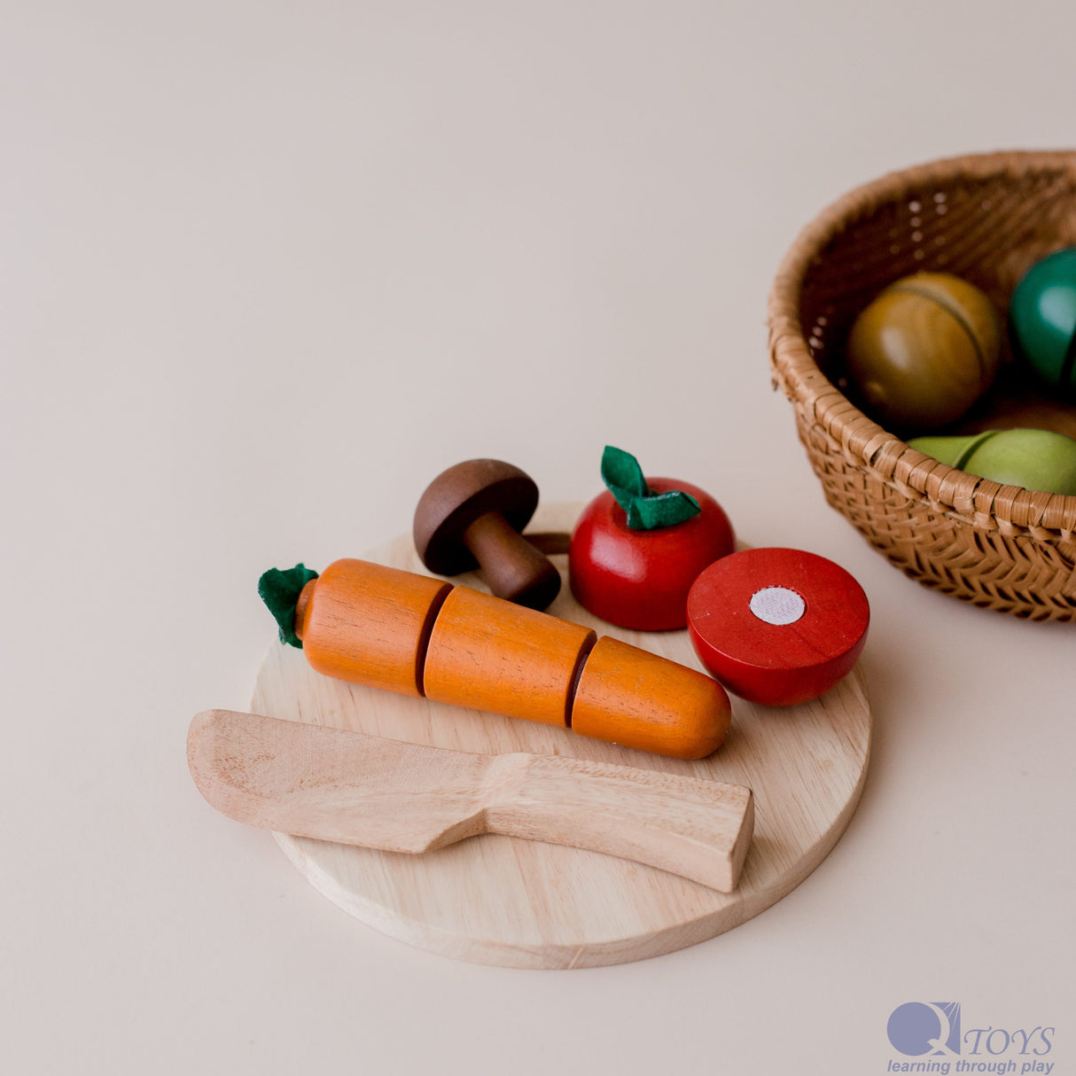 Coloured Fruit Basket (with knife & cutting board)