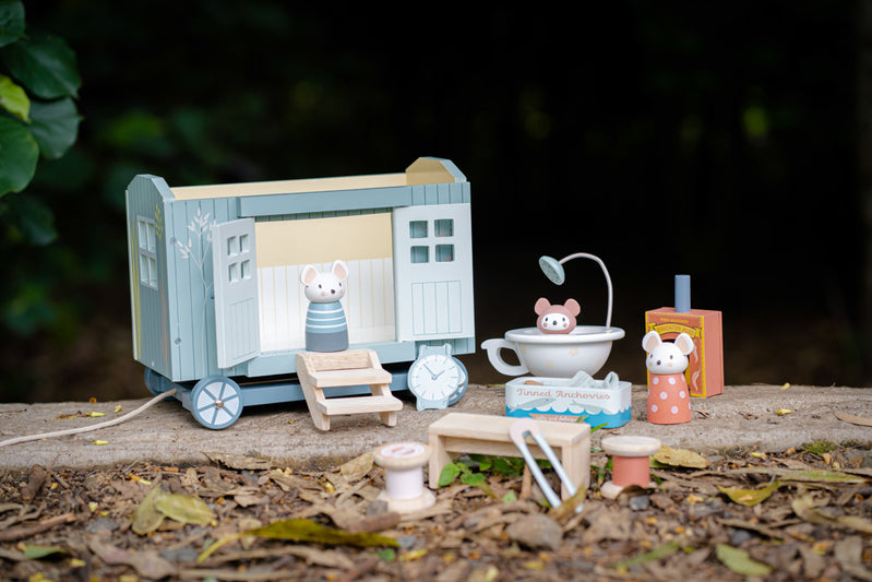Secret Meadow Shepherd's Hut
