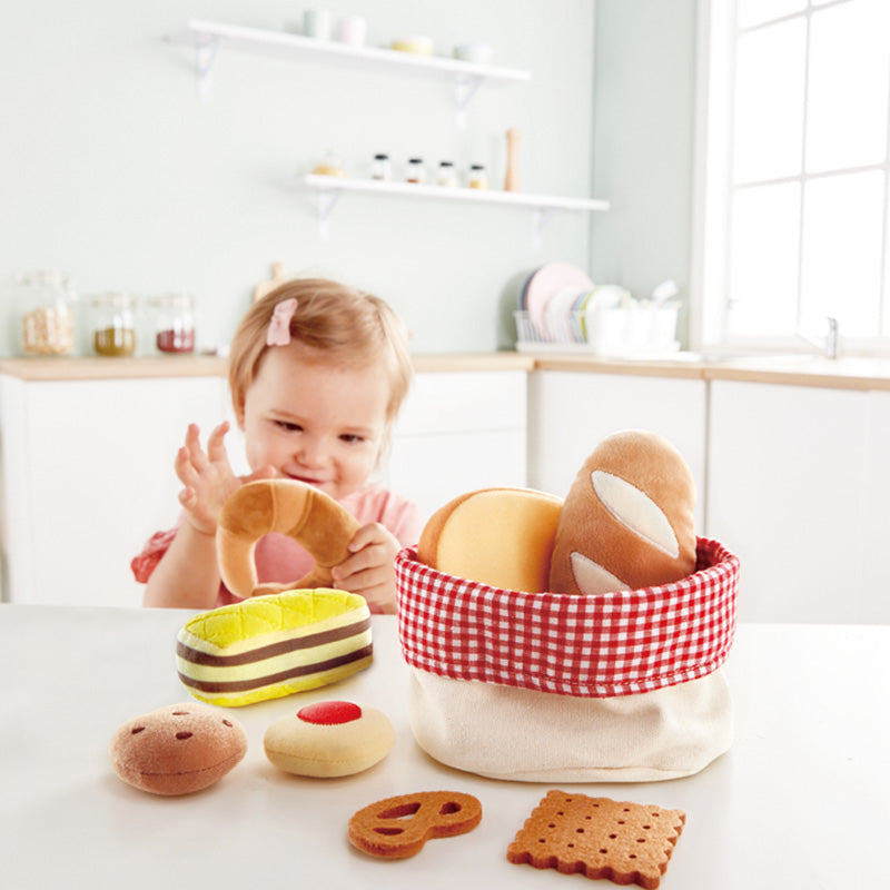 Hape Toddler Bread Basket play kitchen – fill your basket with a delightful assortment of soft felt breads