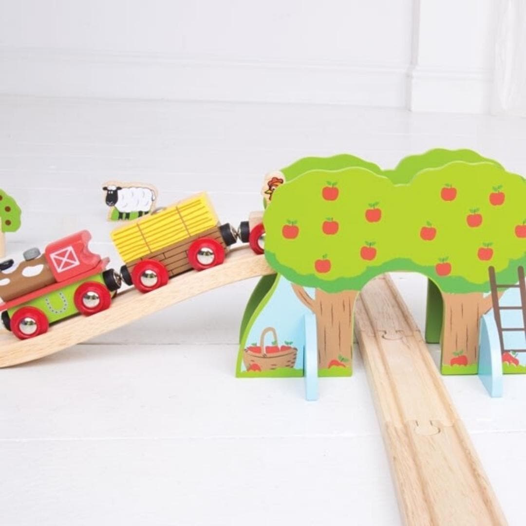 Bigjigs Wooden Farm Train Set toy vehicle – next stop: the farmyard