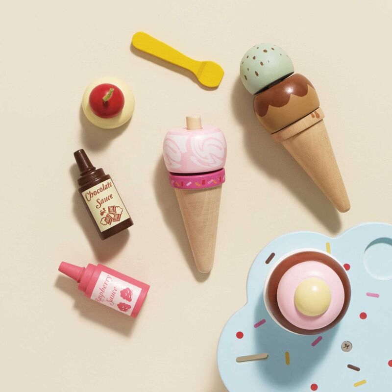 Close-up detail of the Le Toy Van Wooden Ice-cream stand & topping