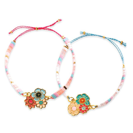 You & Me Tila & Flowers Beads Set in use