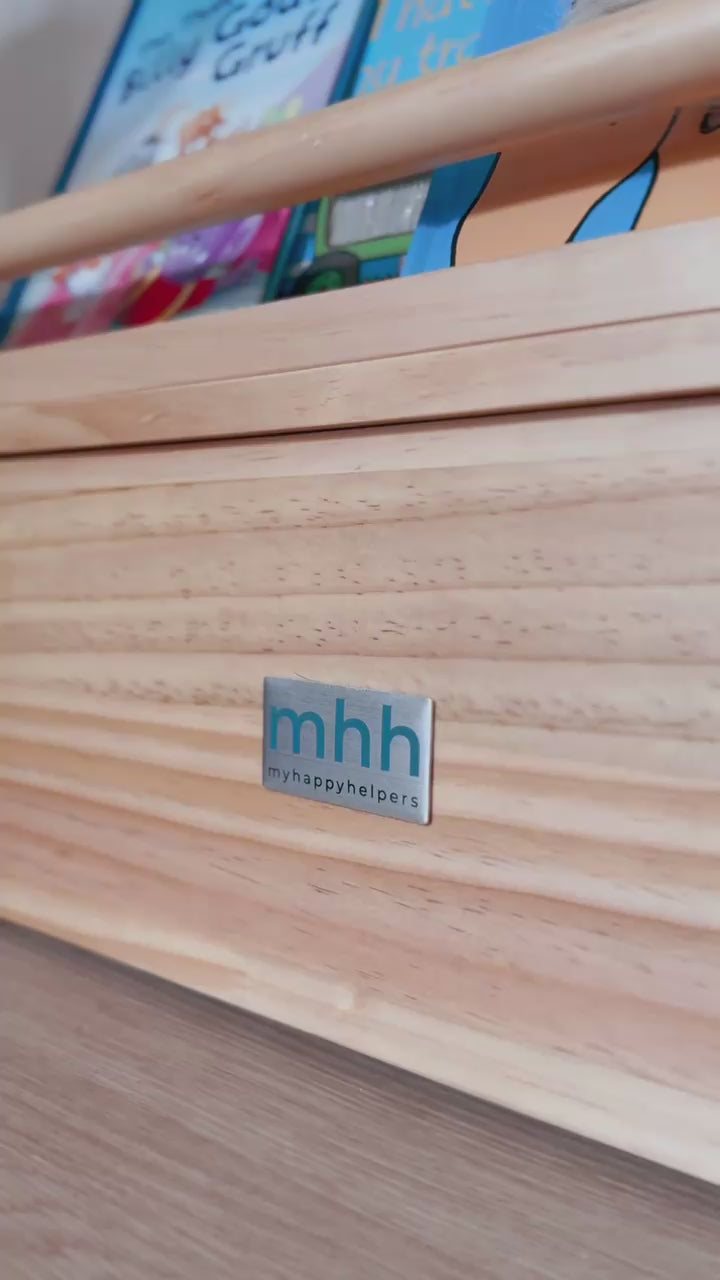 Little Readers Book Shelf - Varnished