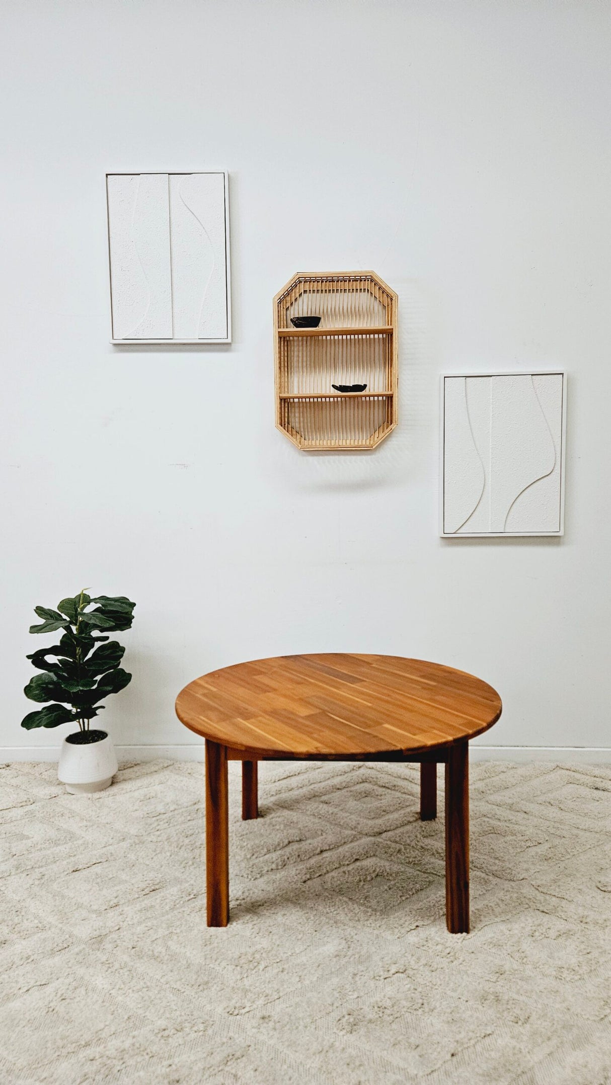 Acacia Large Round Table